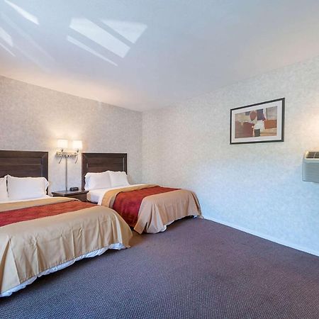 Econo Lodge Lee - Great Barrington Exteriér fotografie