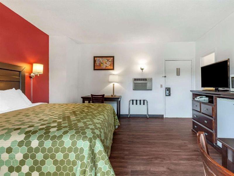 Econo Lodge Lee - Great Barrington Exteriér fotografie