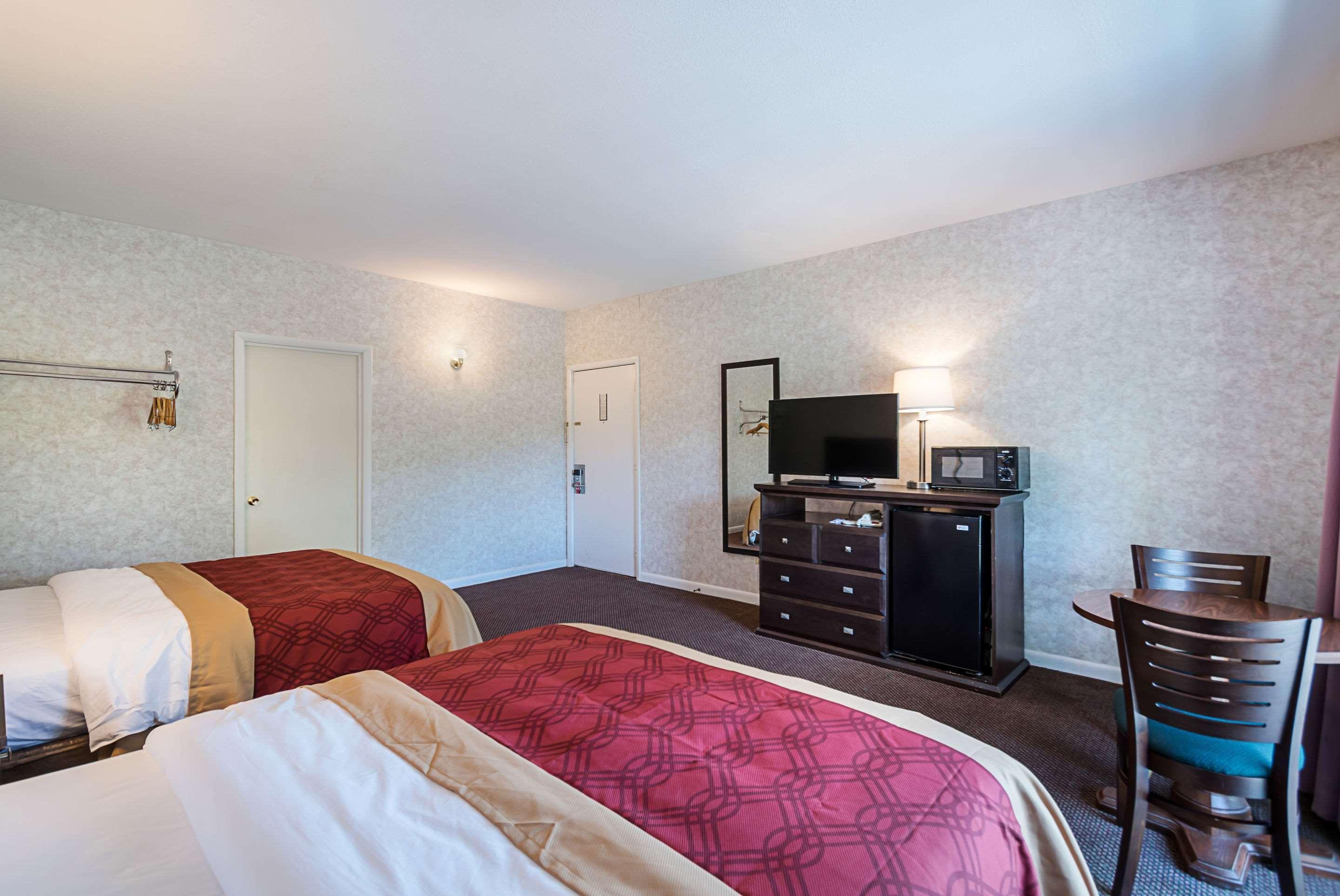 Econo Lodge Lee - Great Barrington Exteriér fotografie