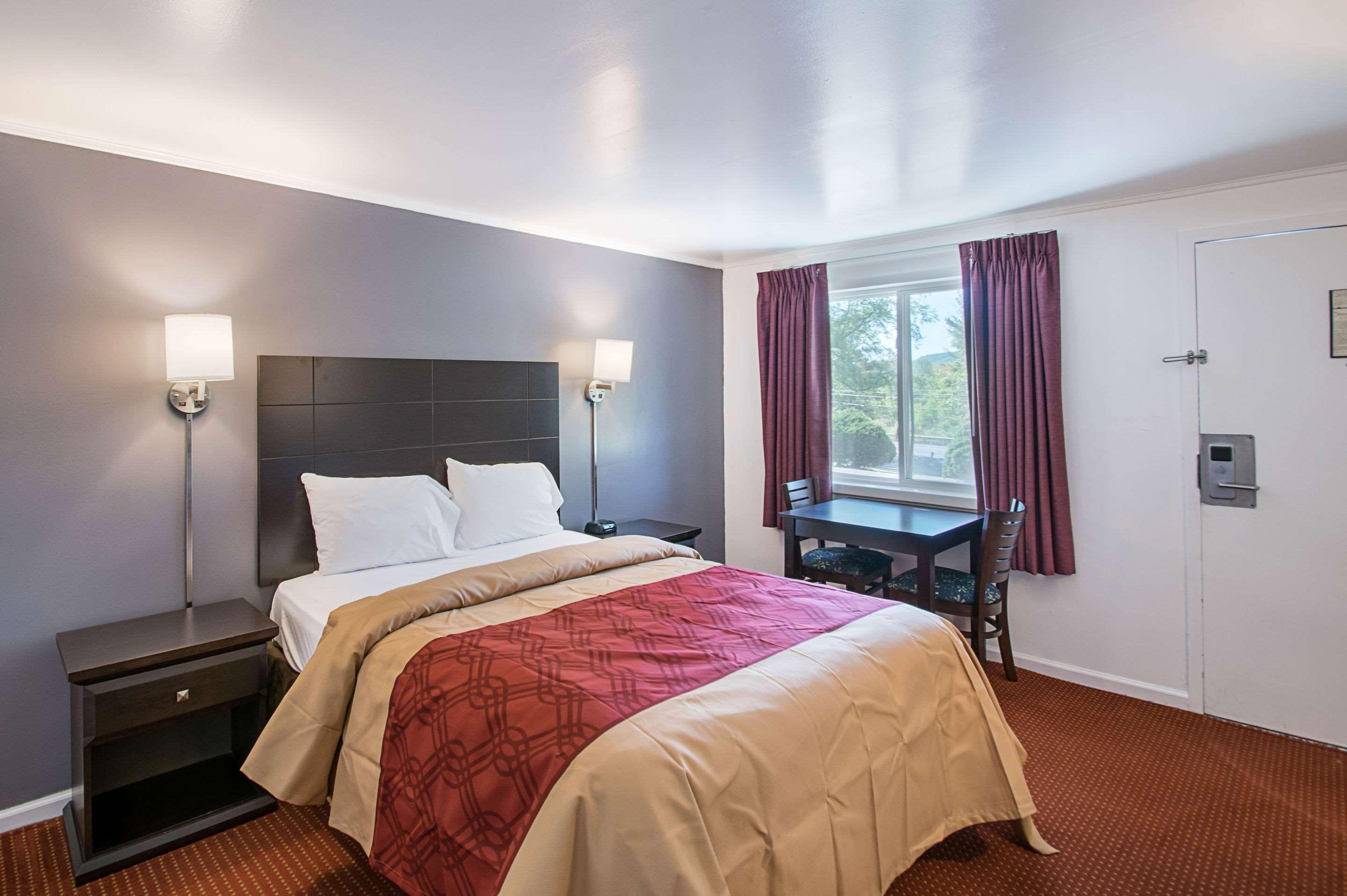 Econo Lodge Lee - Great Barrington Exteriér fotografie