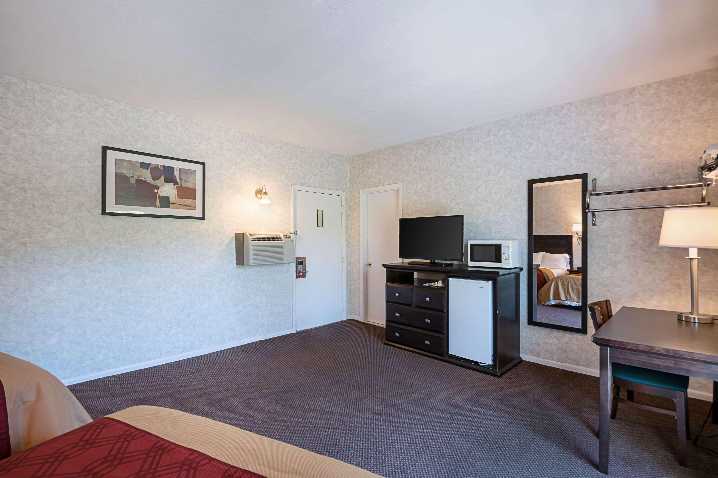 Econo Lodge Lee - Great Barrington Exteriér fotografie